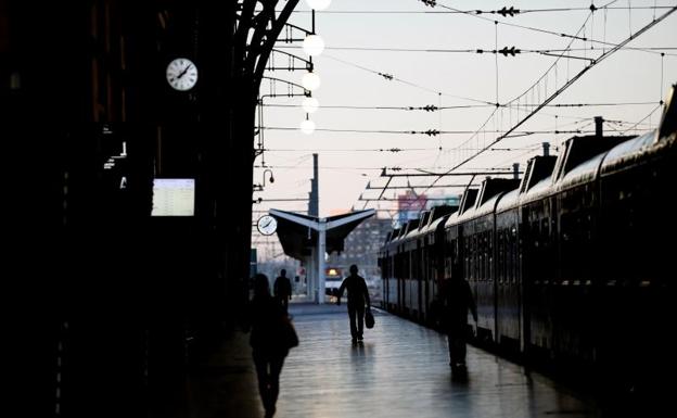 Huelga en Renfe el Puente de Todos los Santos: los sindicatos convocan tres días de paros en octubre y noviembre