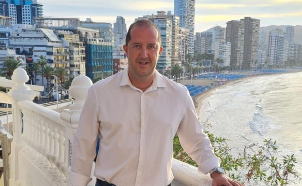 Rubén Martínez abandona la portavocía socialista y despeja el camino de Cristina Escoda