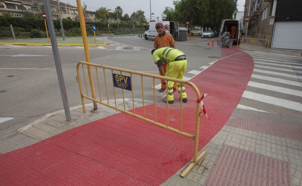 El carril bici más surrealista de Paiporta