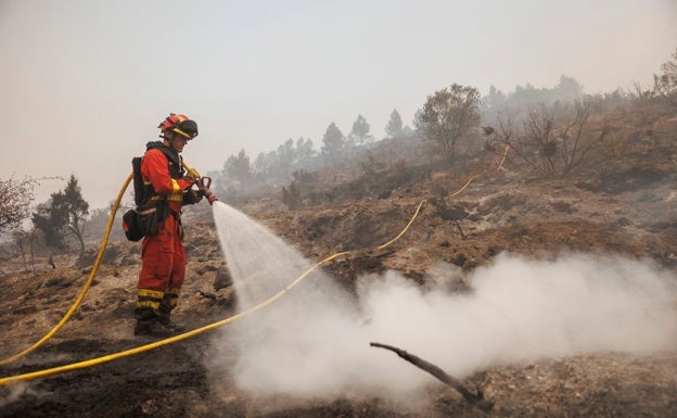 El informe de bomberos sobre el tren de Bejís ratifica que nadie ordenó cortar la vía