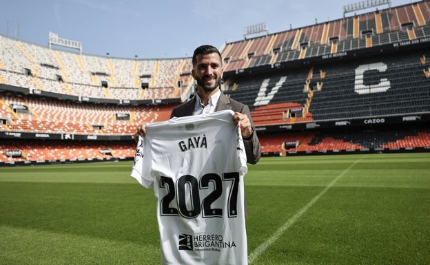 Gayà, de niño a leyenda: «En mayo parecía que me iba, pero Valencia es mi casa»