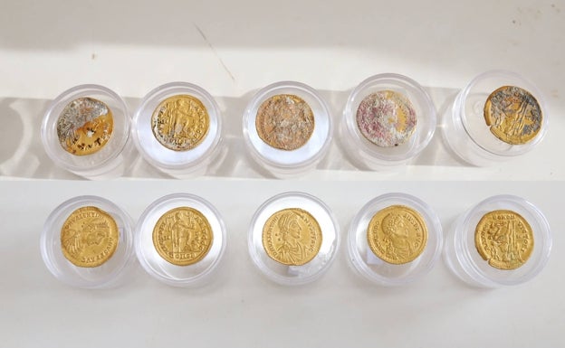 Regresan a Xàbia las 53 monedas de oro del tesoro del Portitxol