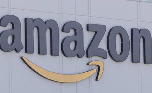 Amazon demanda a las reseñas falsas