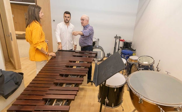 La música de los conservatorios municipales de Benidorm ya suena en el Centro Cultural
