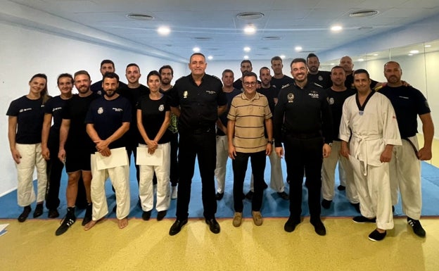 Los agentes de Policía Nacional y Local de Gandia mejoran su formación