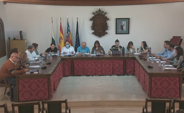 Canals exime un año más a los hosteleros del impuesto de ocupación de la vía pública