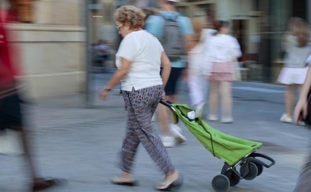 Horarios de Mercadona durante el puente de noviembre y en Consum, Carrefour, Alcampo, El Corte Inglés o Lidl el Día de Todos los Santos