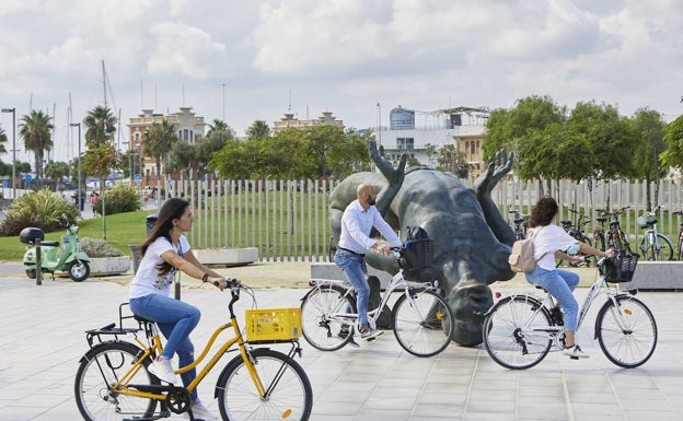 El 'low cost' dispara por seis los viajes a Valencia en el puente