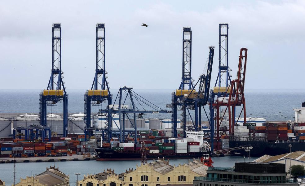 Compromís redobla su ofensiva contra el puerto de Valencia a siete meses de las elecciones