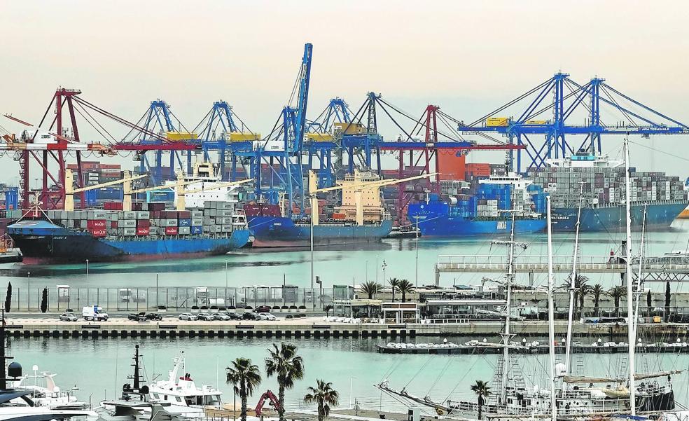 La ampliación del puerto reactiva el choque entre Compromís y PSPV en el Ayuntamiento