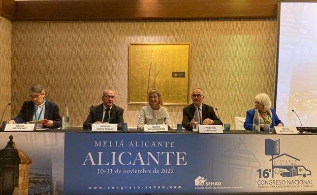 Más de 250 sanitarios debaten en Alicante el futuro de la hospitalización domiciliaria en el XVI Congreso Nacional SEHAD