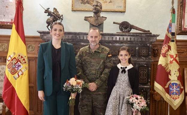 Laura Mengó y Paula Nieto visitan el cuartel de Alta Disponibilidad