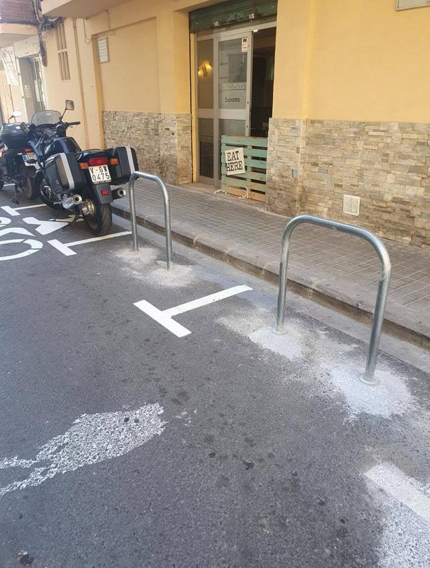 La insólita plaza para aparcar la moto (o la bici) en Valencia