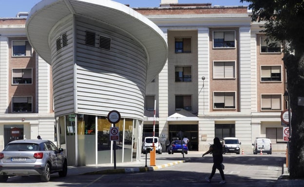 Esperas de hasta cuatro días para tener cama en el Hospital General de Valencia