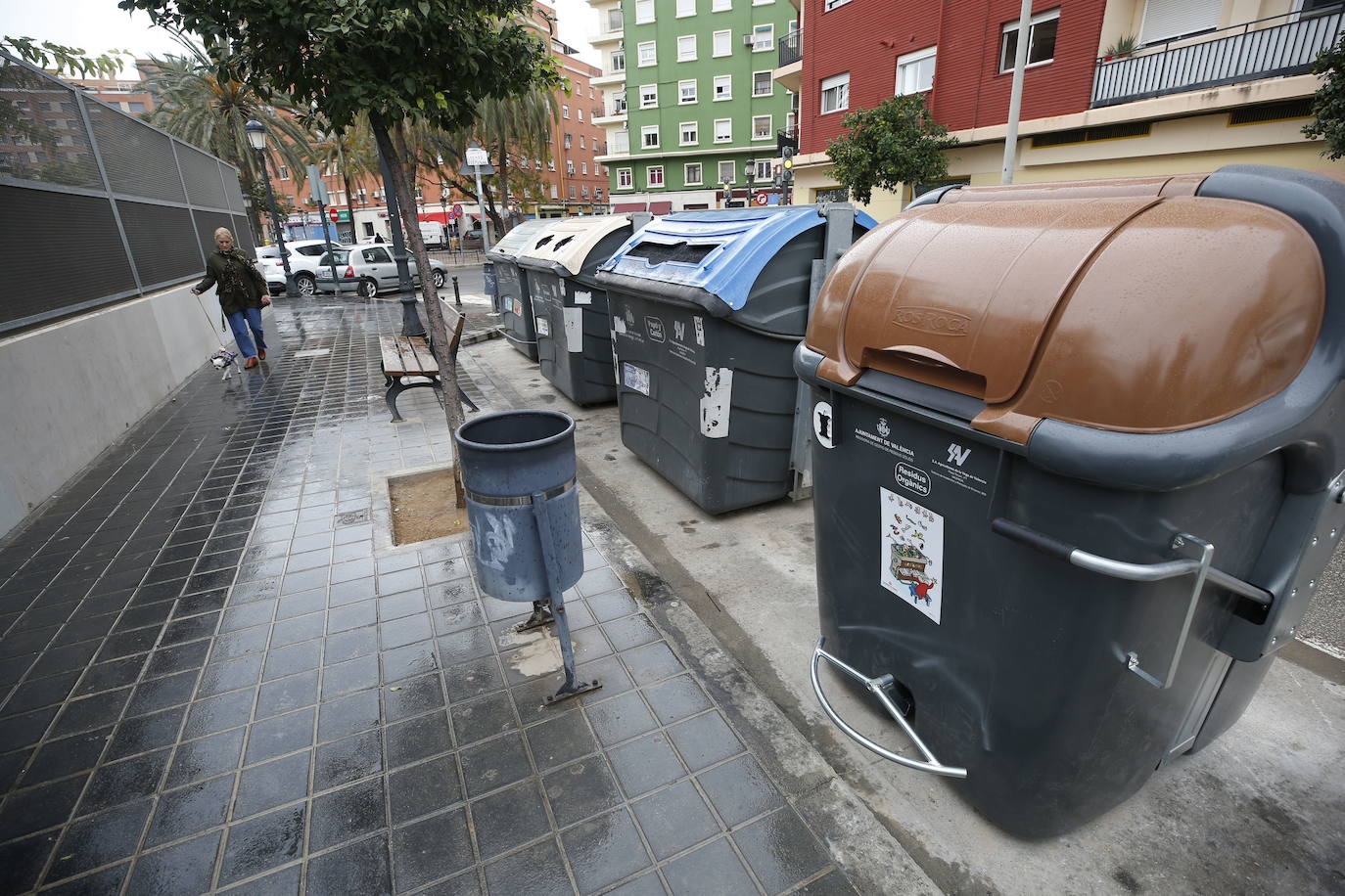 El bloqueo del 'contrato del siglo' paraliza hace un año las mejoras en la limpieza en Valencia