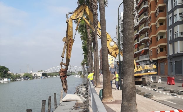 La CHJ retira 40 amarres ilegales en el río Júcar en Cullera