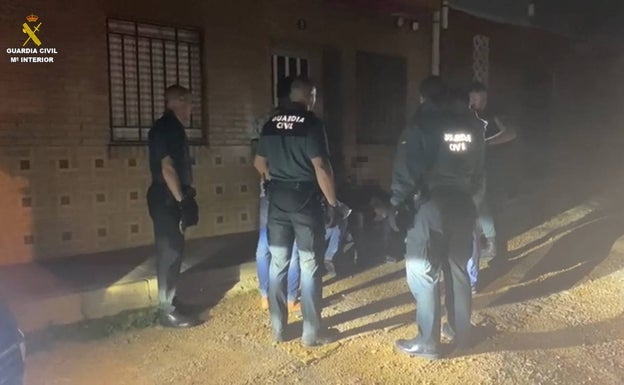 Detenida una banda que robaba a diario en supermercados de Requena