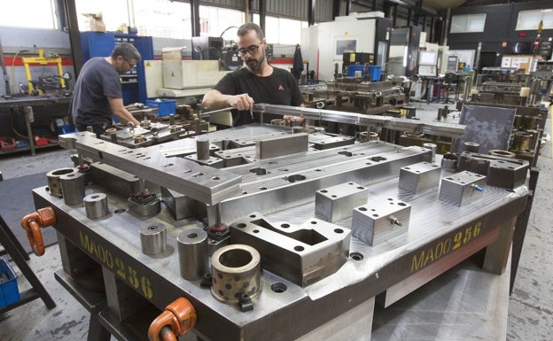 La crisis llega al metal: se hunden las previsiones y comienzan las huelgas