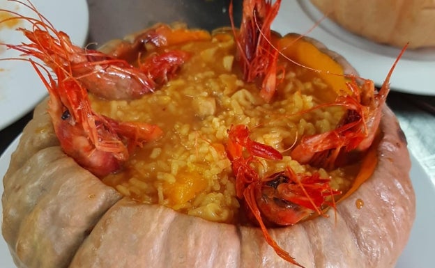 El arroz meloso de marisco y calabaza que arrasa en Oliva