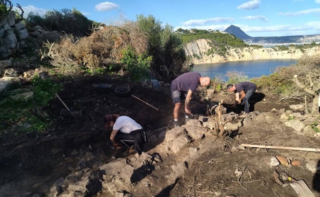 El Projecte Portitxol de Xàbia descubre más de mil objetos y restos de una villa romana