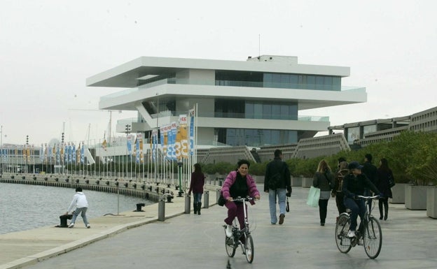 El Gobierno descarta la cesión de la lámina de agua de la Marina y los suelos portuarios