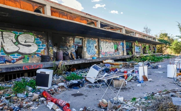Muere el tercer indigente este año en una fábrica en ruinas en Benimaclet