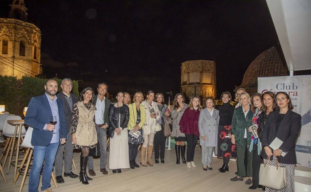 La cena benéfica que ha reunido a un centenar de personas de la sociedad valenciana