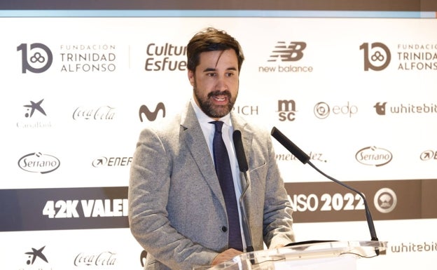 Solís, sobre los fichajes del Valencia CF en el mercado de invierno: «Corona está trabajando y viendo cosas»