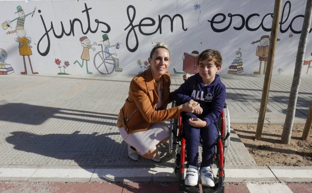 «Mi hijo con parálisis cerebral está desatendido»