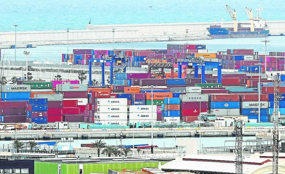 El puerto de Valencia asegura que la ampliación norte se desbloqueará «en días»