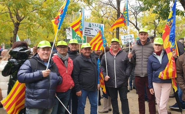 Los agricultores dicen basta a la PAC que deja fuera a la mitad del campo valenciano