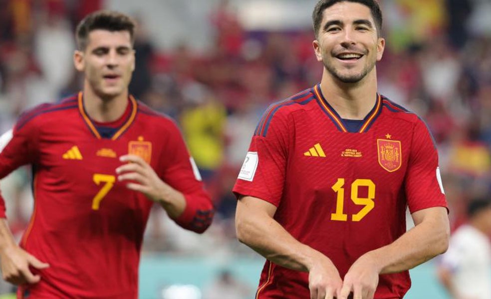 Carlos Soler dedica su gol a Gayà: «Le echamos mucho de menos»