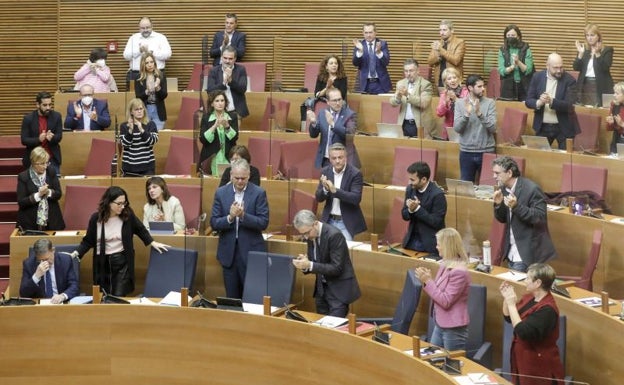 La ley del 'sólo sí es sí' embarra la sesión de control a Puig en Les Corts