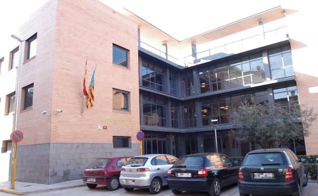 Carlet pide que se mantengan los juzgados de violencia sobre la mujer para no causar más daños a las víctimas