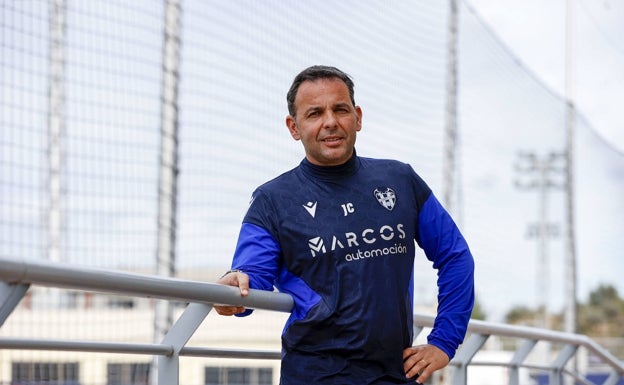 Calleja: «No me ha parecido mano de Iborra»