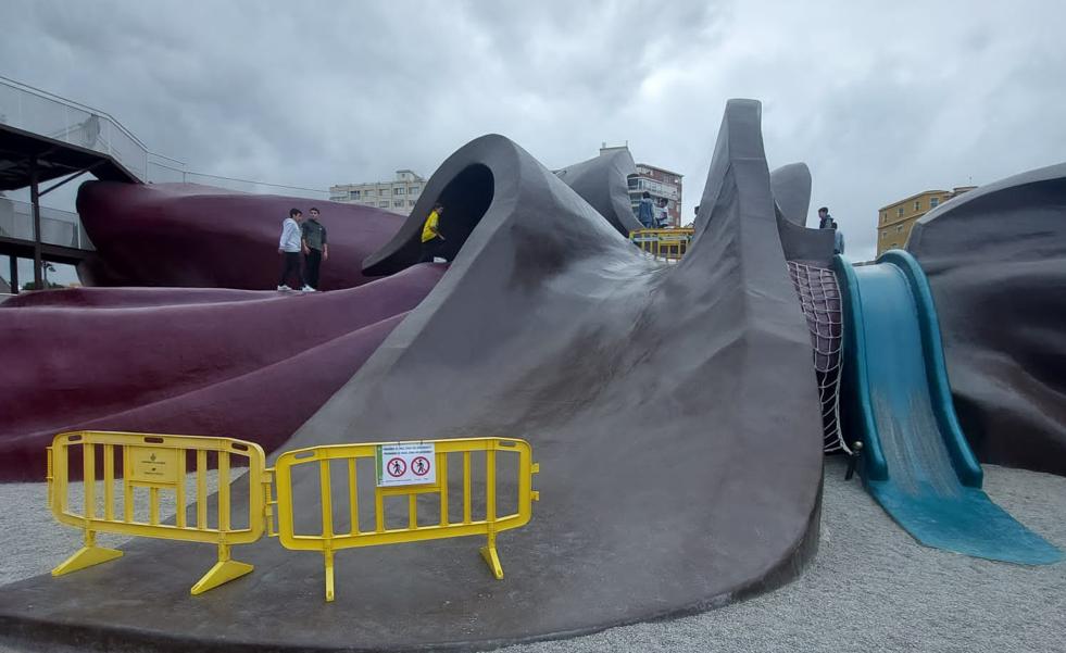 El Ayuntamiento cierra parte del Gulliver por desperfectos al mes de reabrirlo