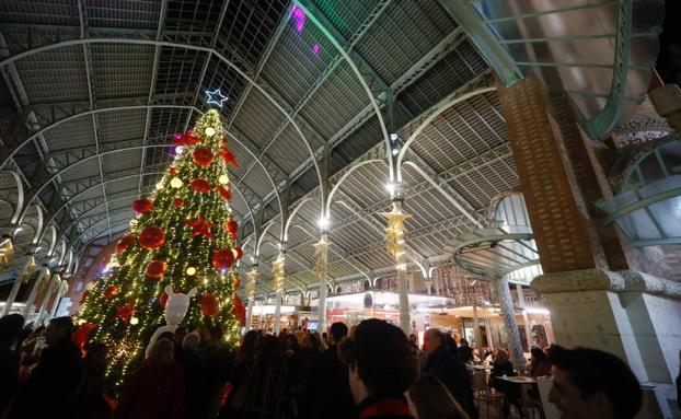 La fórmula que te permite saber cuánto se va a encarecer tu factura de la luz con las luces de Navidad