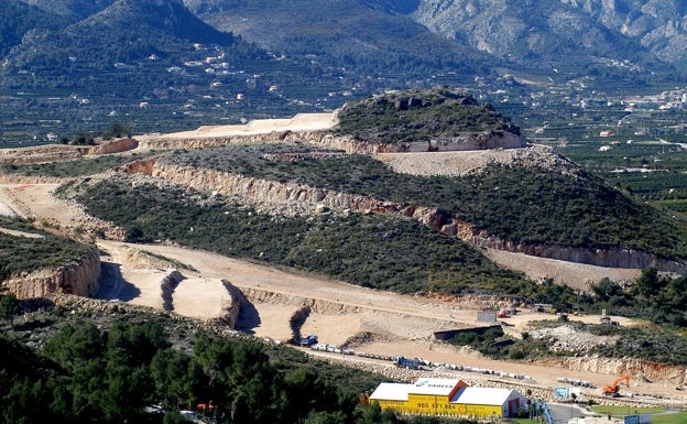 Compromís trata de frenar el proyecto del golf de Pego