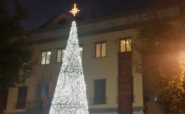 Quart de Poblet ilumina sus calles para promover las compras en el comercio local