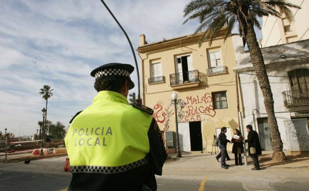 Detenido por darle una paliza a su pareja delante de su hija en Valencia