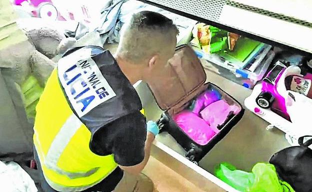 Cocaína rosa, trapicheo desde las redes