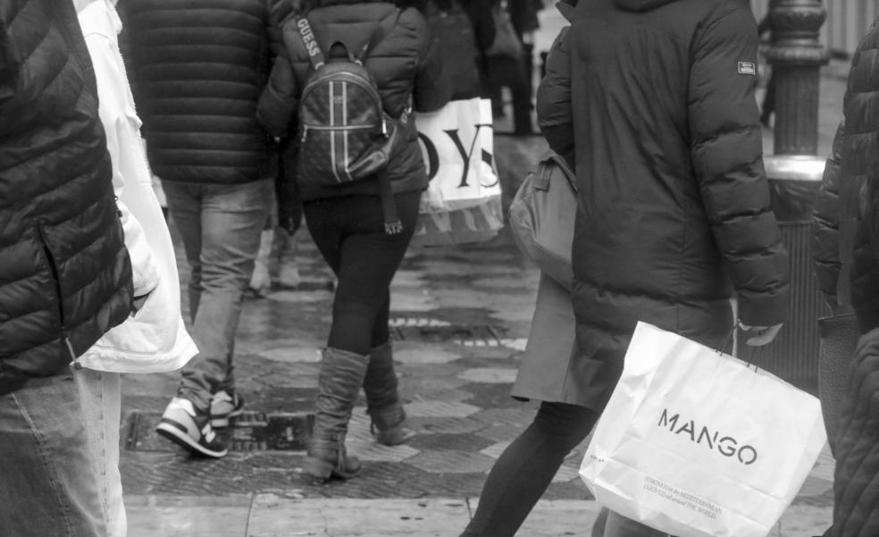 El comercio pende de un hilo