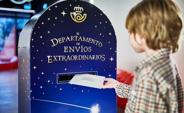 Correos instala tres buzones de Navidad en Alicante para enviar cartas a los Reyes Magos