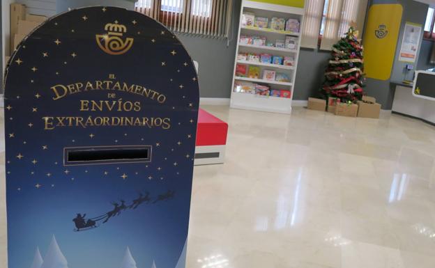 Instalan cuatro buzones para echar la carta a los Reyes Magos en Valencia