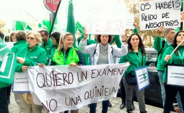 Los enfermeros protestan ante Sanidad por el polémico examen que preguntaba sobre el 'chemsex'