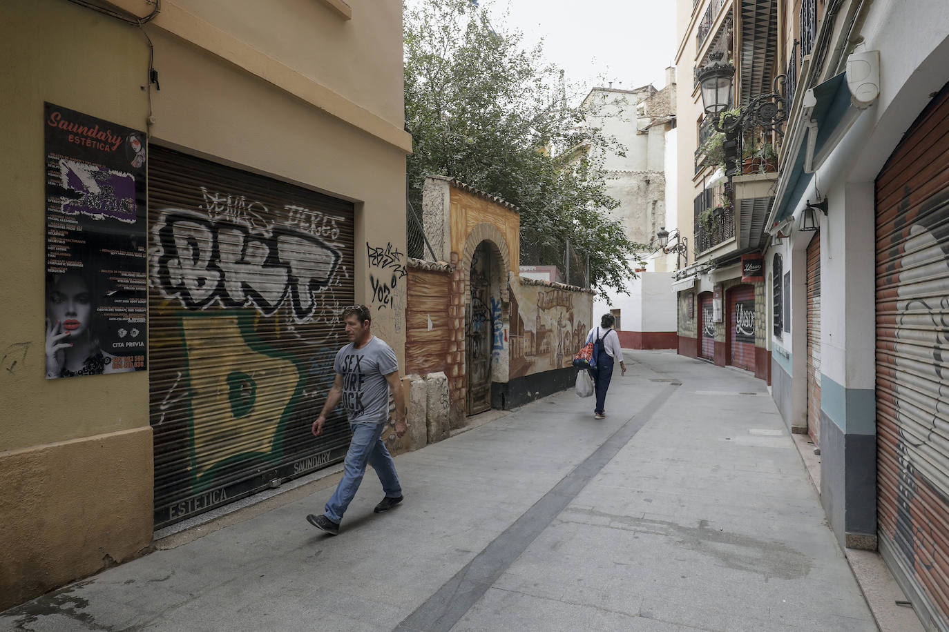 El cierre de negocios crece en las calles del centro con restricciones del tráfico en Valencia