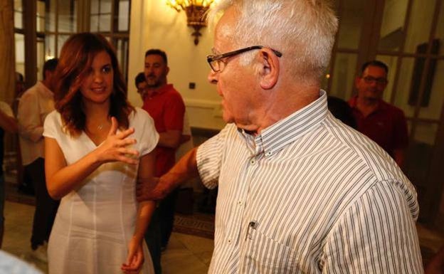 La guerra fría de PSPV y Compromís por Meriton