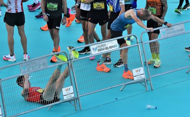 ¿Por qué sufro calambres durante la carrera a pie?