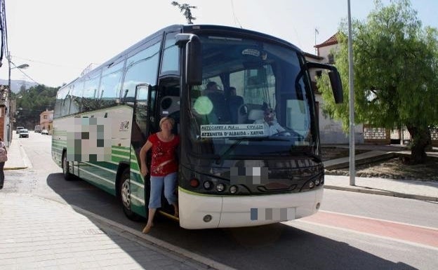 El PP de la Vall d'Albaida pide un servicio de transporte comarcal