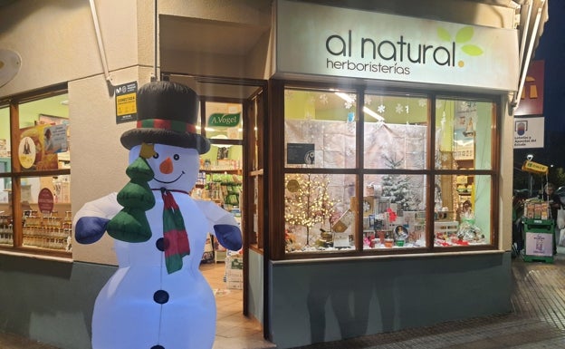 Mercat de Nadal de los comerciantes de Oliva y sorteos de cheques de 100 euros